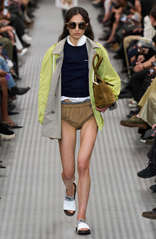 9 любимых дизайнов FNJIA на Неделе моды в Париже весной 2025 года.