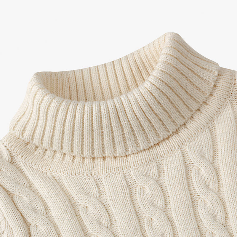 Детский однотонный свитер с высоким воротом