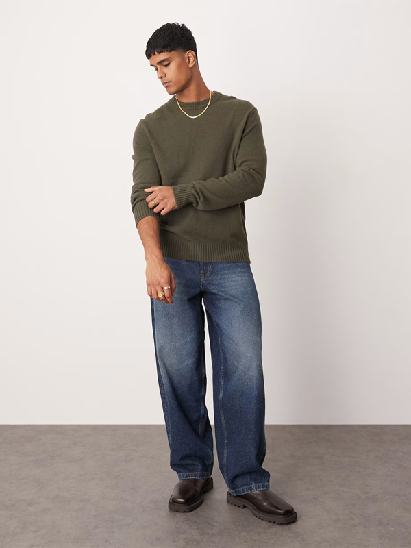 Темно-зеленый пуловер, вязаный свитер