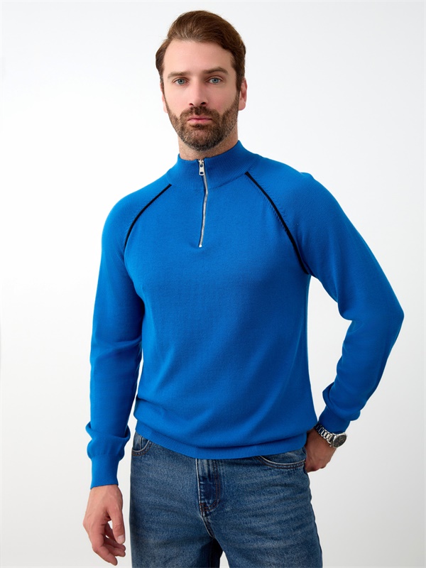 Изготовленный на заказ мужской свитер с застежкой-молнией до половины шеи