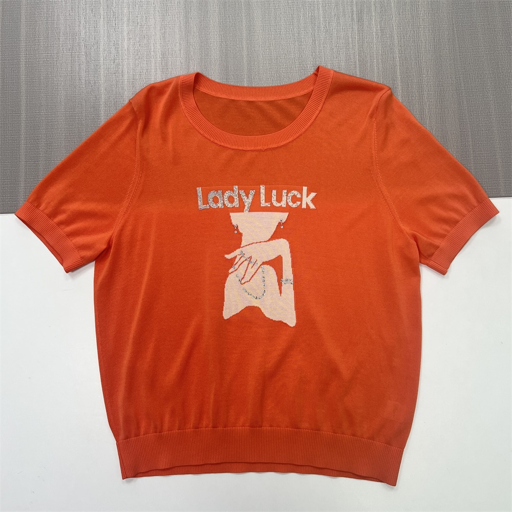 Трикотажная футболка с индивидуальными украшениями: Оранжевая, Короткий рукав, Художественный жаккардовый дизайн