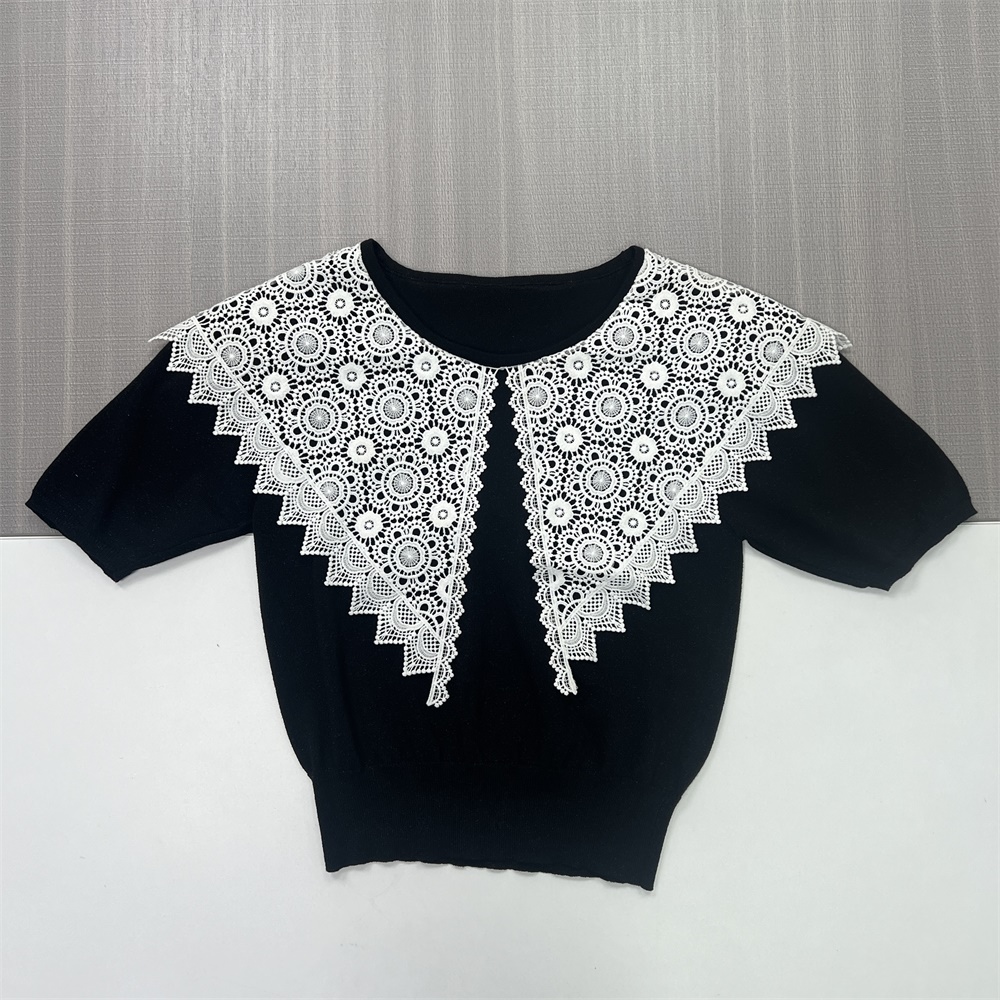Вязаная футболка на заказ с белым кружевным воротником: Пышный рукав, художественный дизайн крючком