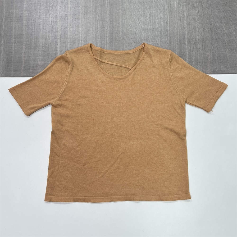 Вязаная футболка на заказ: V-образный вырез крест-накрест, короткий рукав, Элегантный дизайн