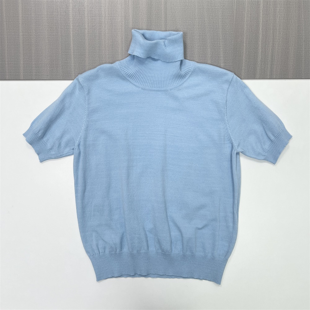 Вязаный свитер с высоким воротом на заказ: Короткий рукав, элегантный дизайн с пышными деталями