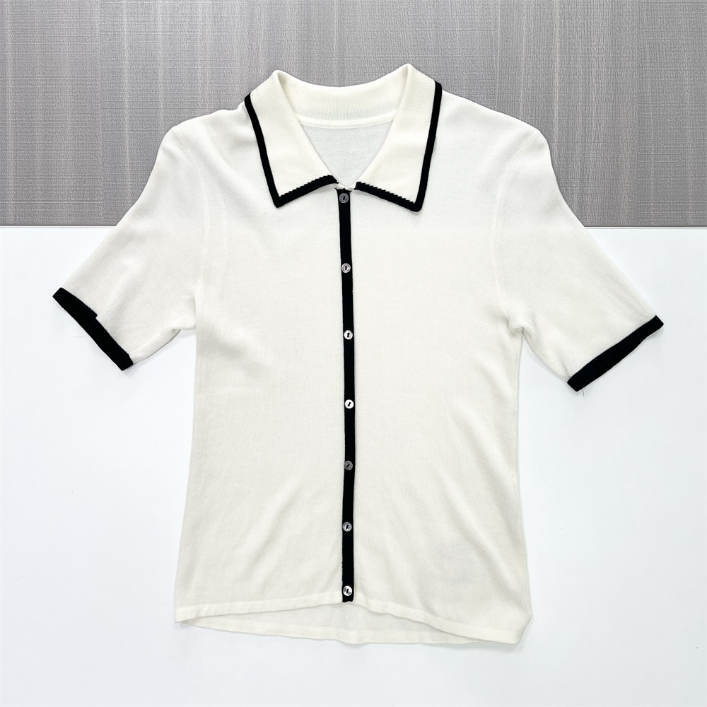 Трикотажная рубашка с контрастной отделкой на заказ: Воротник-поло, короткий рукав, застежка на пуговицы