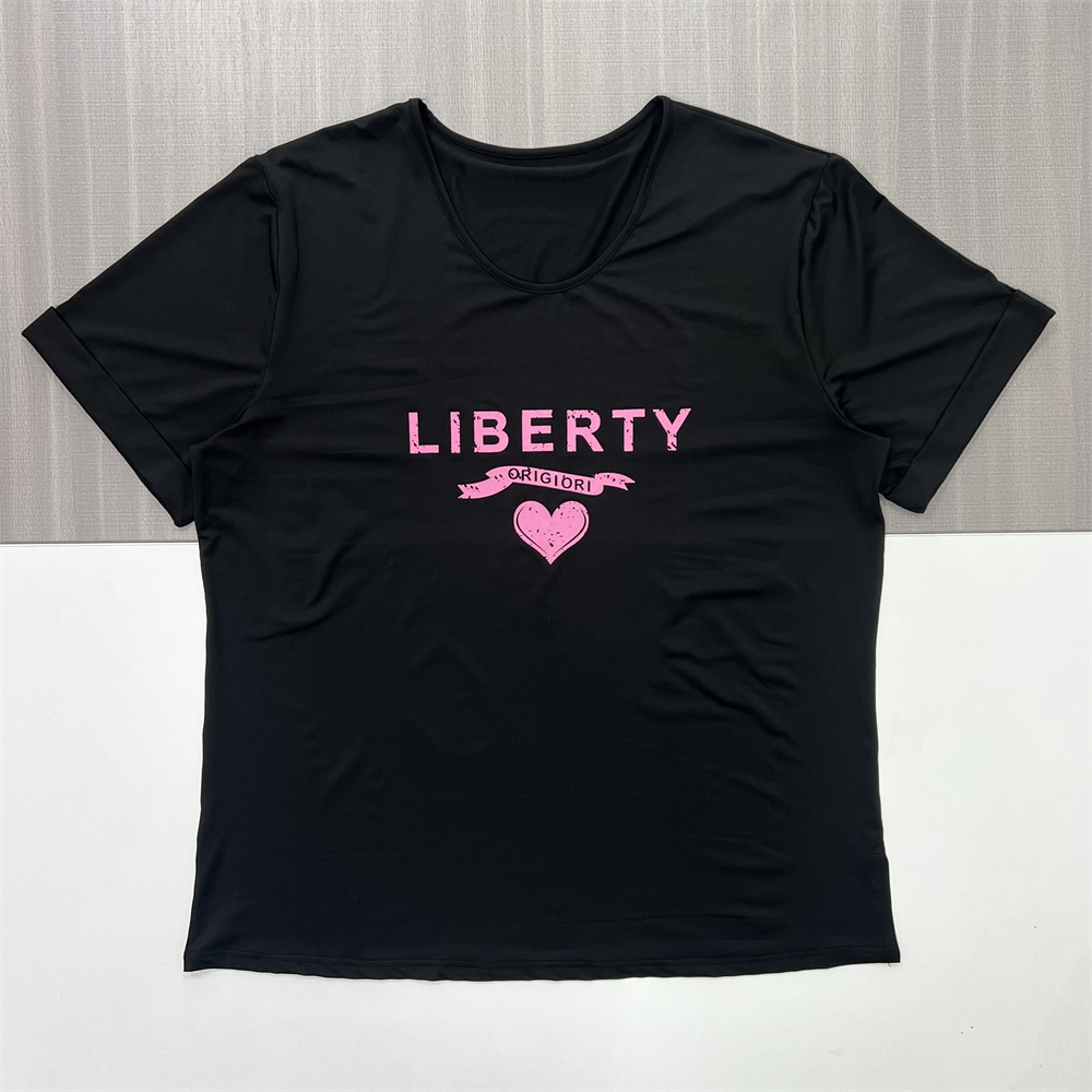 Футболка с индивидуальным рисунком: V-образный вырез, короткий рукав, оригинальный дизайн