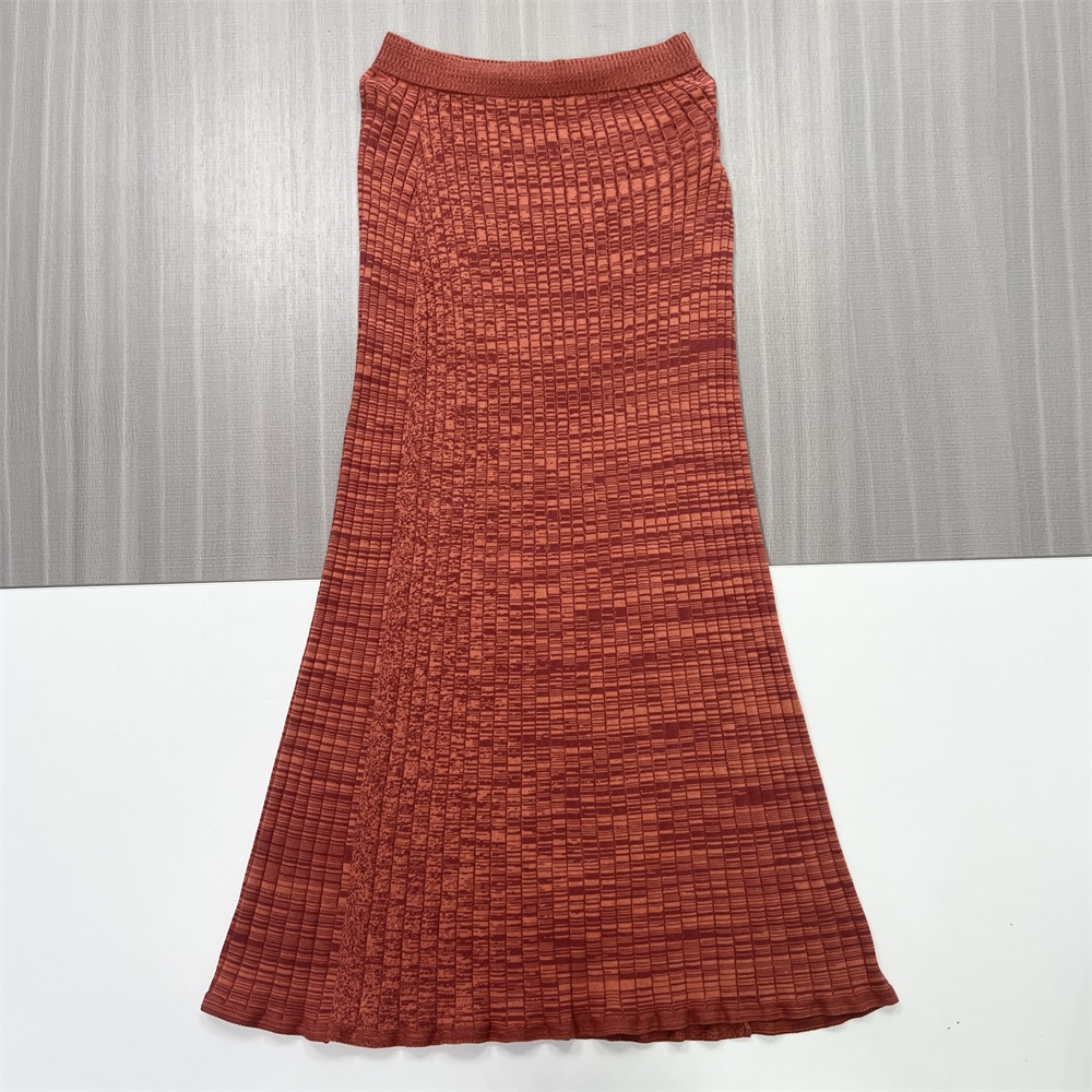 Макси-юбка из текстурированного трикотажа на заказ: Завышенная талия, расклешенный крой, элегантный дизайн