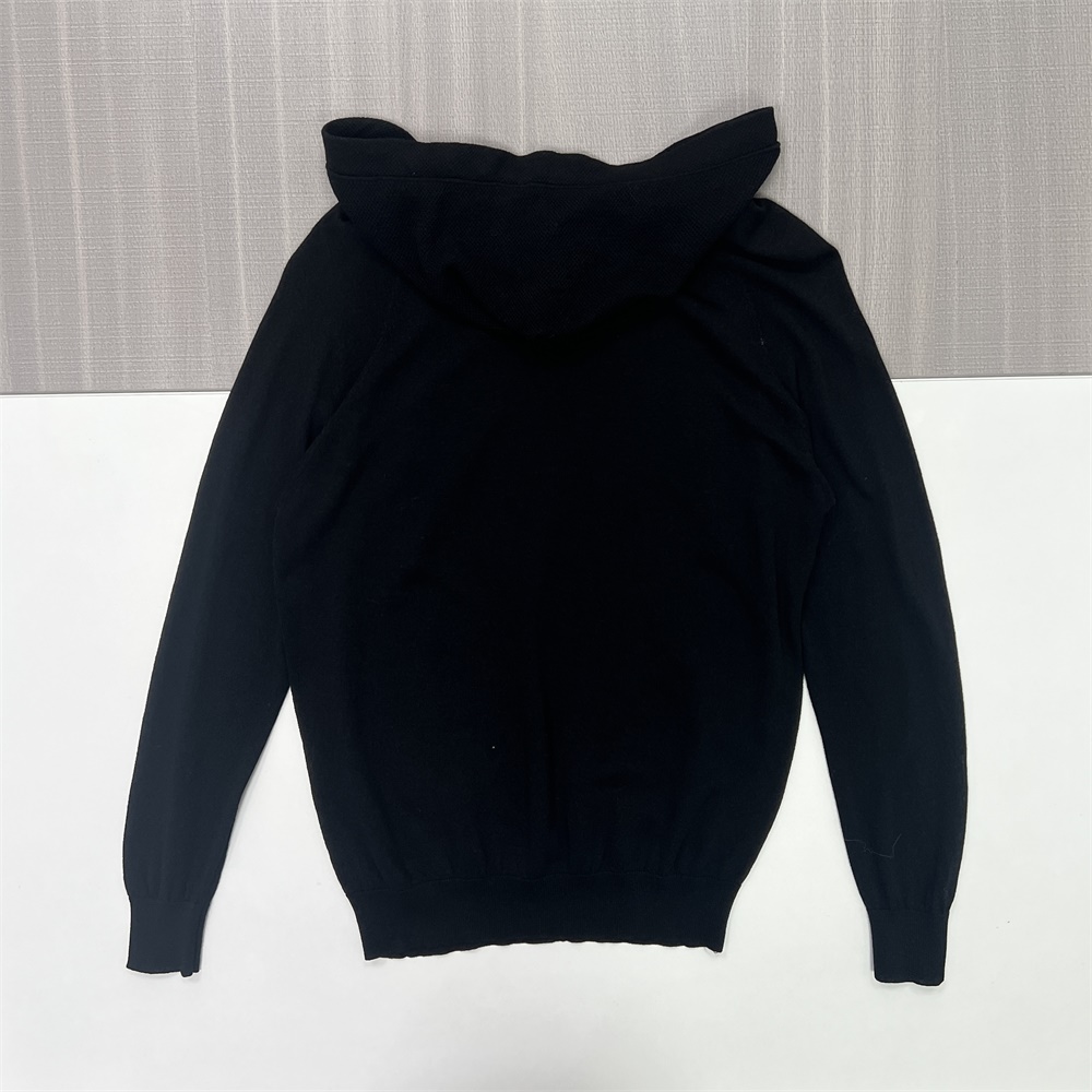 Трикотажная толстовка с капюшоном на заказ: Черный, приталенный крой, минималистичный повседневный дизайн