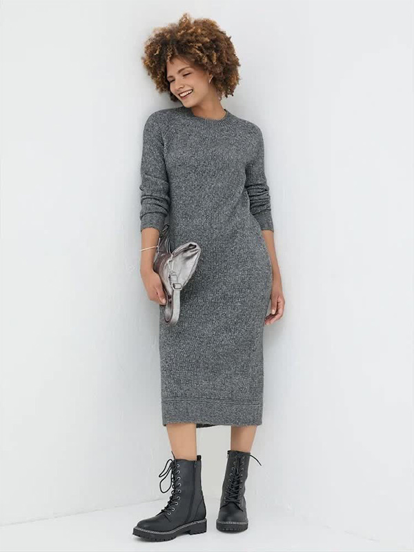 Женское серое трикотажное платье миди на заказ: круглый вырез, свободный крой, универсальный повседневный дизайн