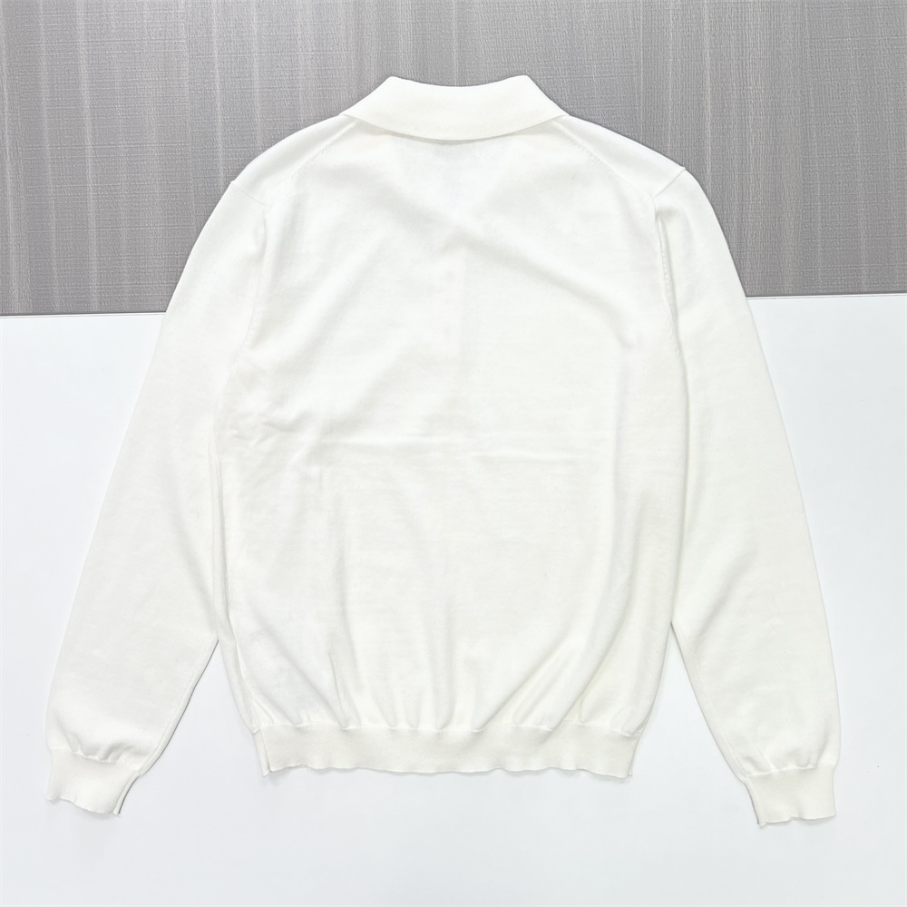 Мужское трикотажное поло кремово-белого цвета: Длинный рукав, ребристая текстура, Современный повседневный стиль