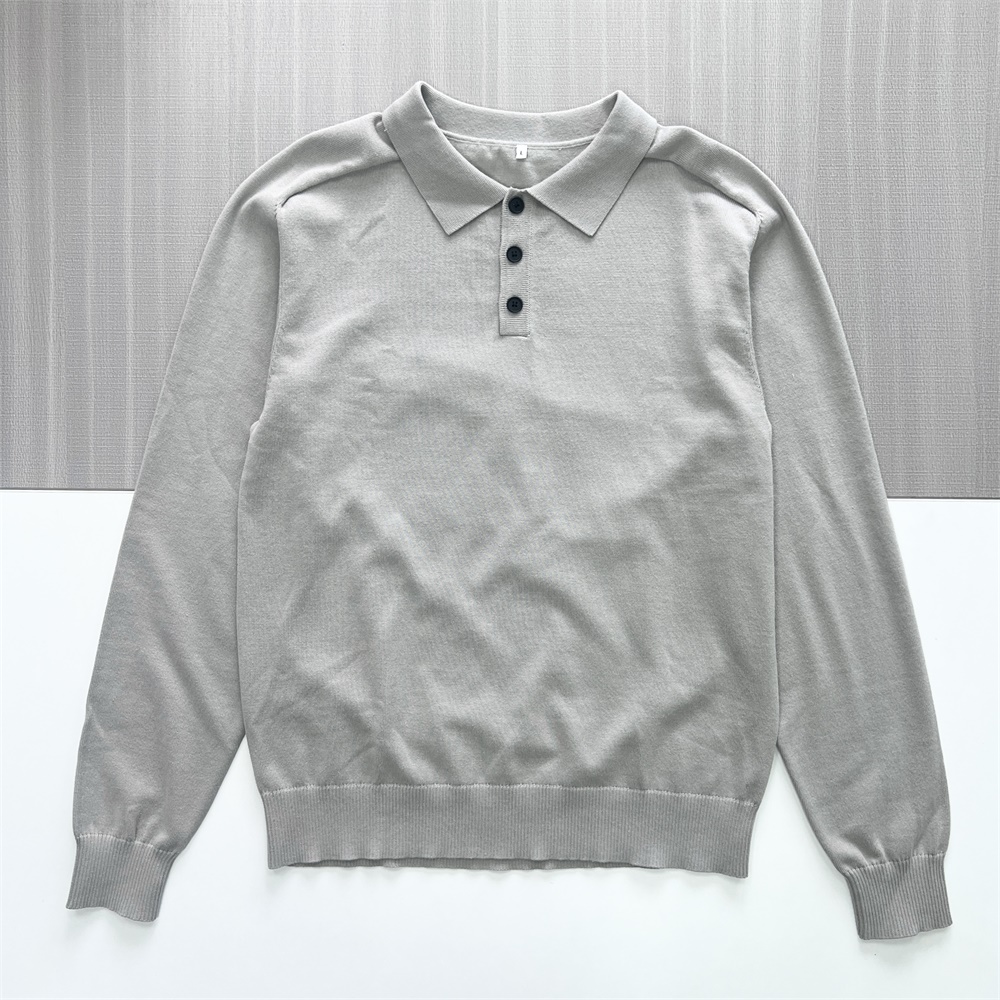 Мужское трикотажное поло светло-серого цвета: Длинный рукав, контрастные пуговицы, Повседневный минимализм