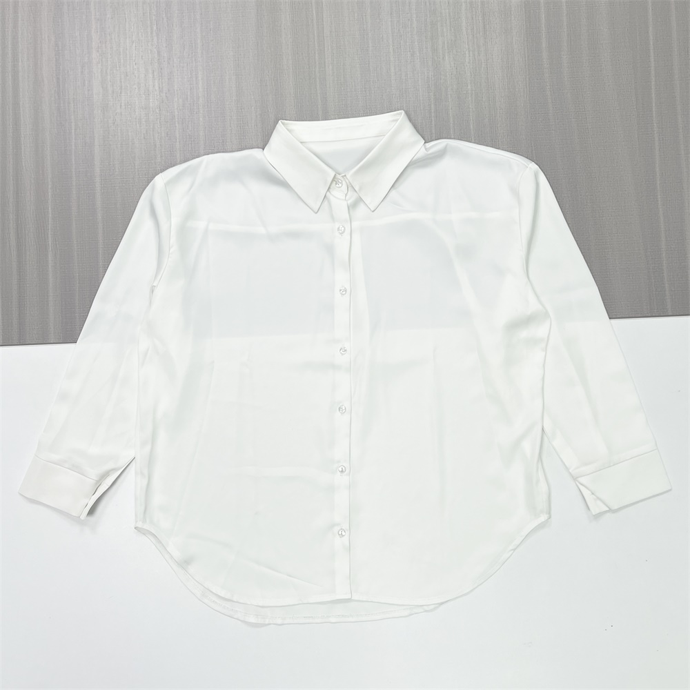 Мужская белая шелковистая рубашка с длинным рукавом: Гладкая ткань, безупречный официально-повседневный дизайн