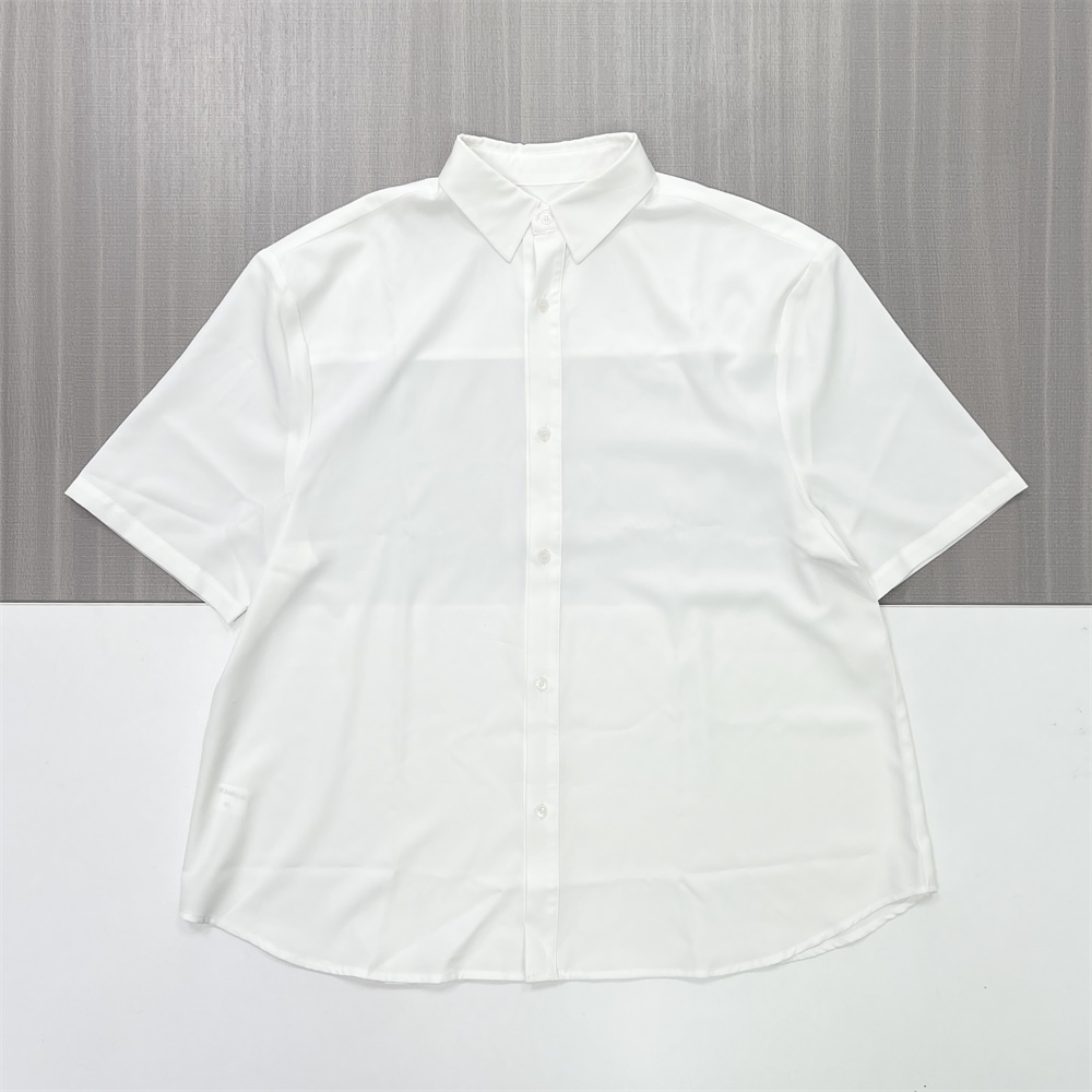 Мужская белая рубашка с коротким рукавом: Легкая ткань, свободный крой, Универсальный повседневный дизайн