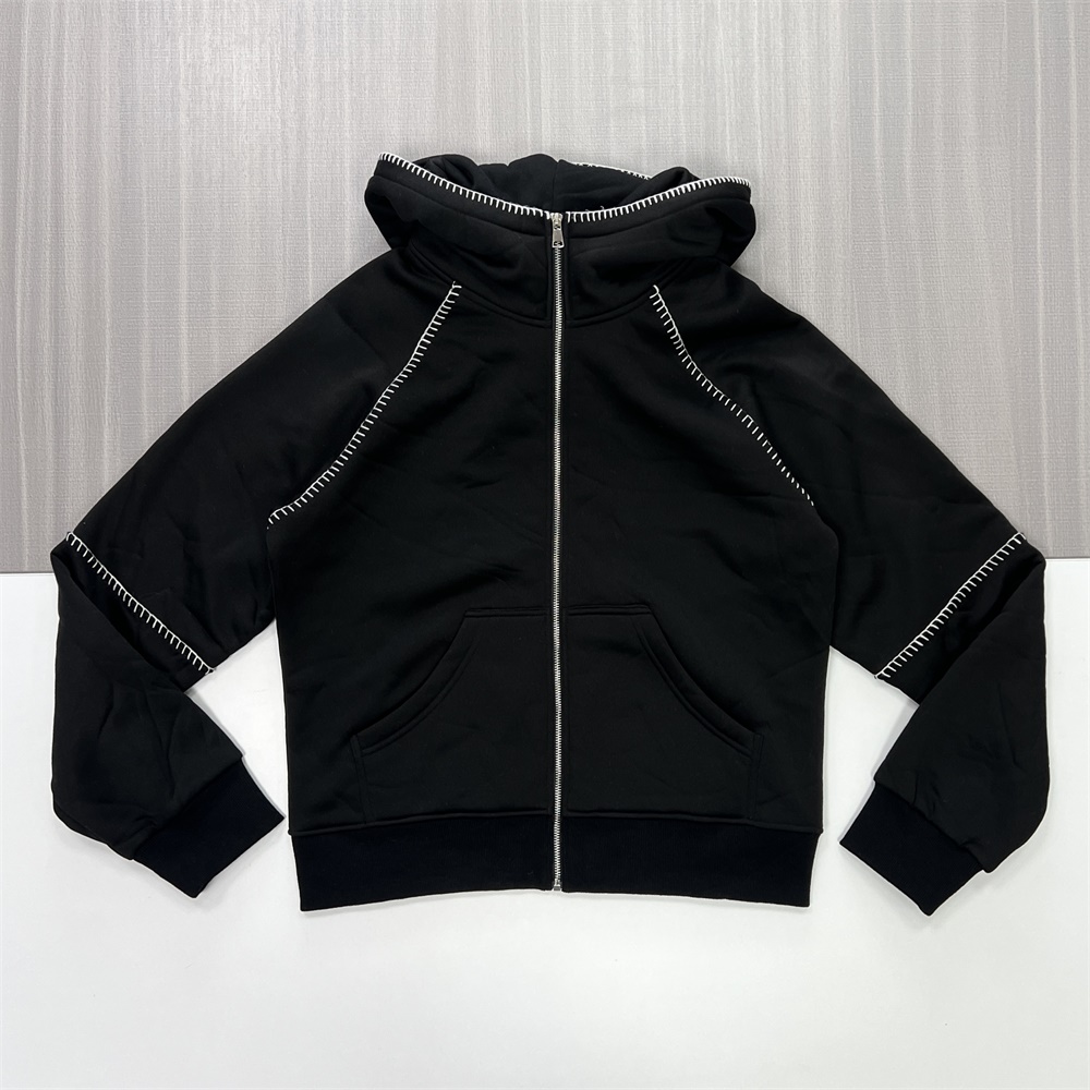 Мужская черная толстовка с капюшоном на молнии: Контрастная отстрочка, карман-кенгуру, Повседневная одежда