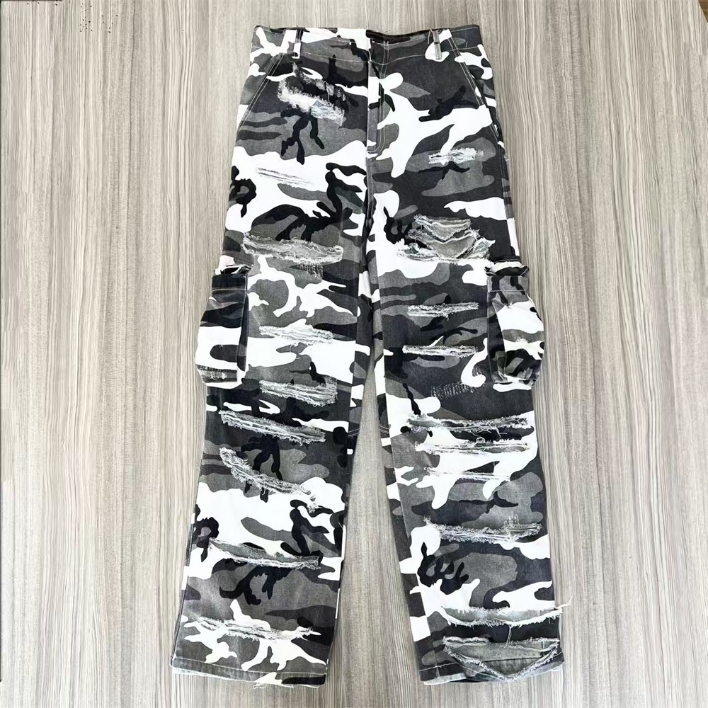 Черно-белые камуфляжные брюки-карго унисекс на заказ: Рваные детали, свободные прямые штанины