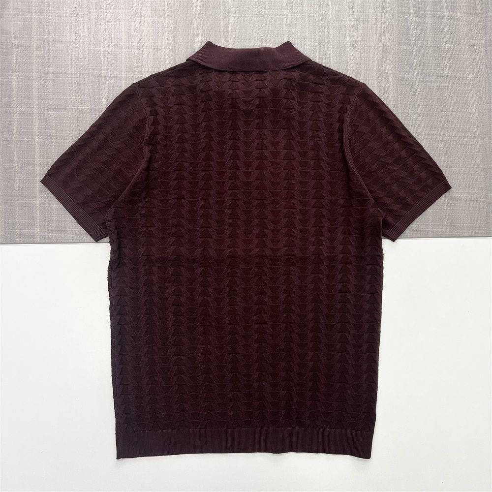 Мужская рубашка поло бордового цвета с текстурой: Геометрический узор
