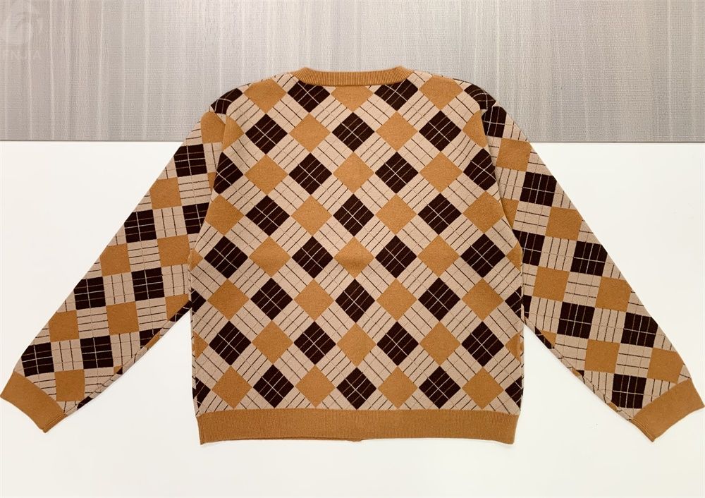 Женский вязаный кардиган из аргайла коричнево-коричневого цвета - FNJIA Custom Apparel Service-FNJ250095