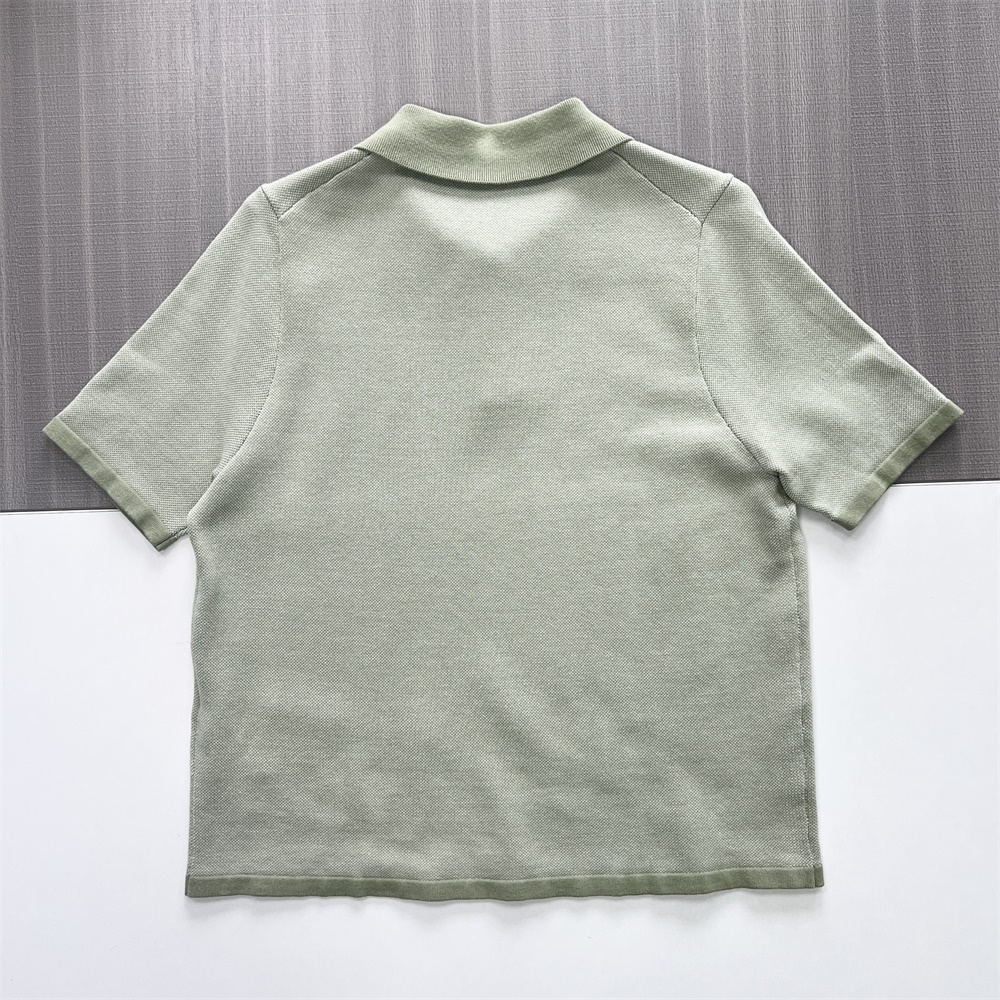 Мужское поло из трикотажа с тонкой текстурой цвета шалфея - FNJIA Custom Apparel Service.