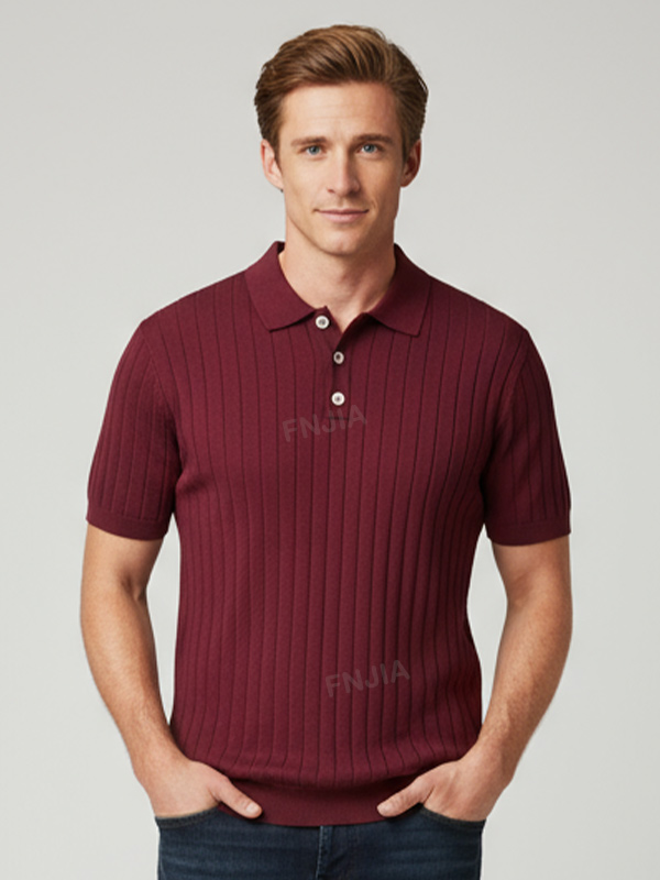 Мужская рубашка поло из вертикального трикотажа в рубчик темно-бордового цвета с контрастными пуговицами на заказ