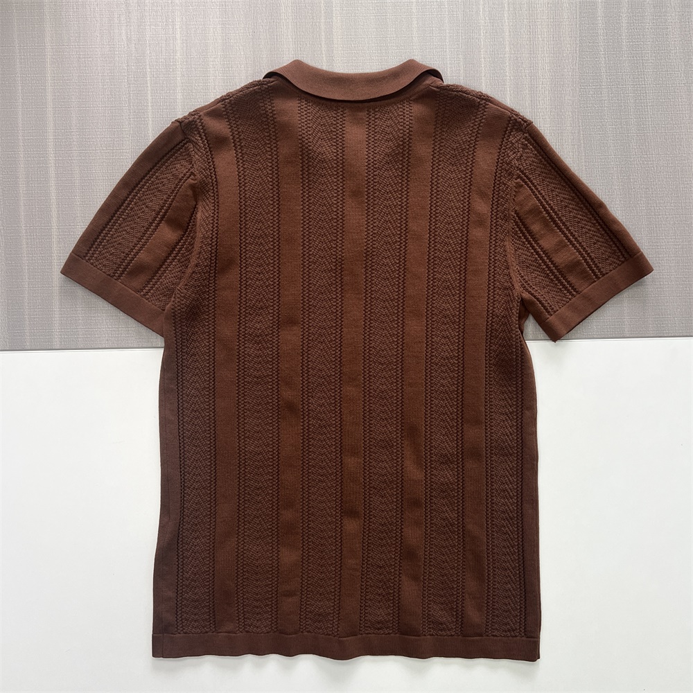 Мужская трикотажная рубашка поло в вертикальную полоску с рисунком каштаново-коричневого цвета, выполненная из текстурированного переплетения на заказ