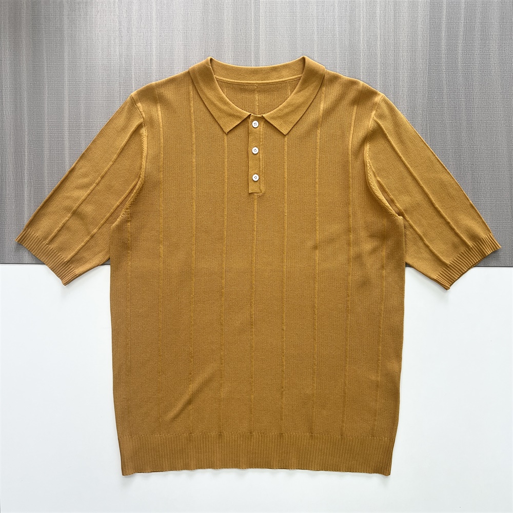 Мужская горчично-желтая рубашка-поло из вертикального трикотажа в рубчик с нестандартными рукавами и планкой