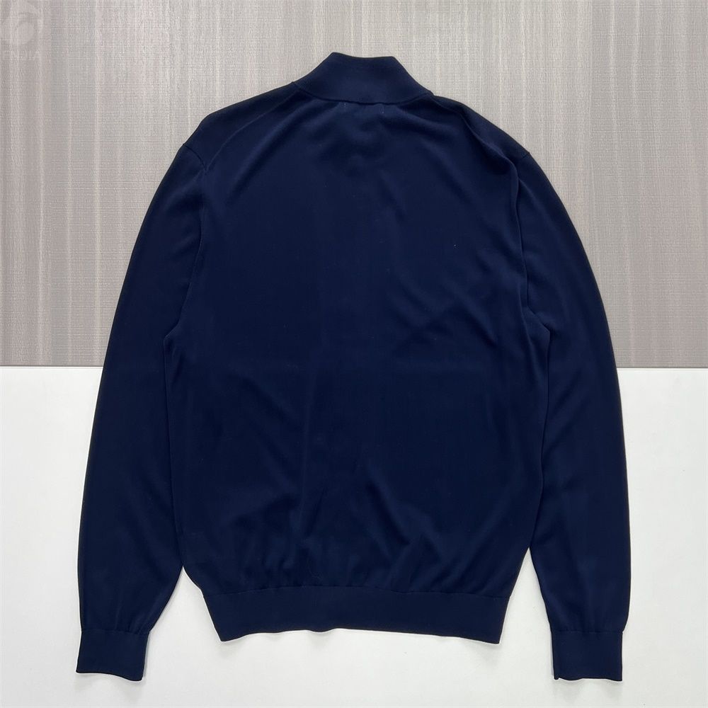 Мужская темно-синяя приталенная трикотажная куртка на молнии с воротником-стойкой на заказ и минималистичным дизайном