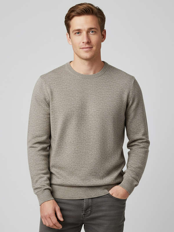 Мужской вязаный свитер темно-серого цвета с круглым вырезом на резинке - индивидуальный приталенный дизайн