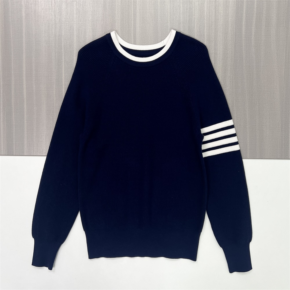 Мужской темно-синий вязаный свитер с круглым вырезом и белыми полосками - Индивидуальный приталенный дизайн