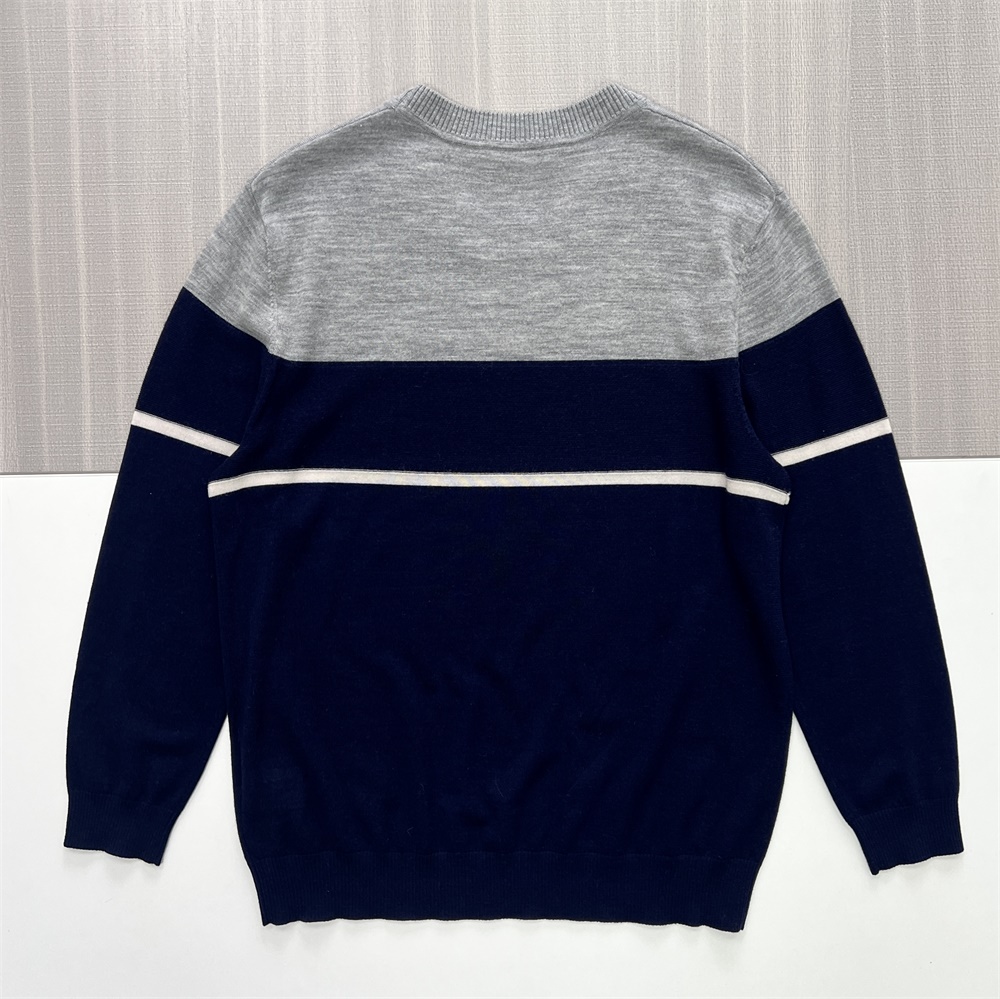 Мужской вязаный свитер с круглым вырезом в серую и темно-синюю полоску - Индивидуальный дизайн свободного кроя