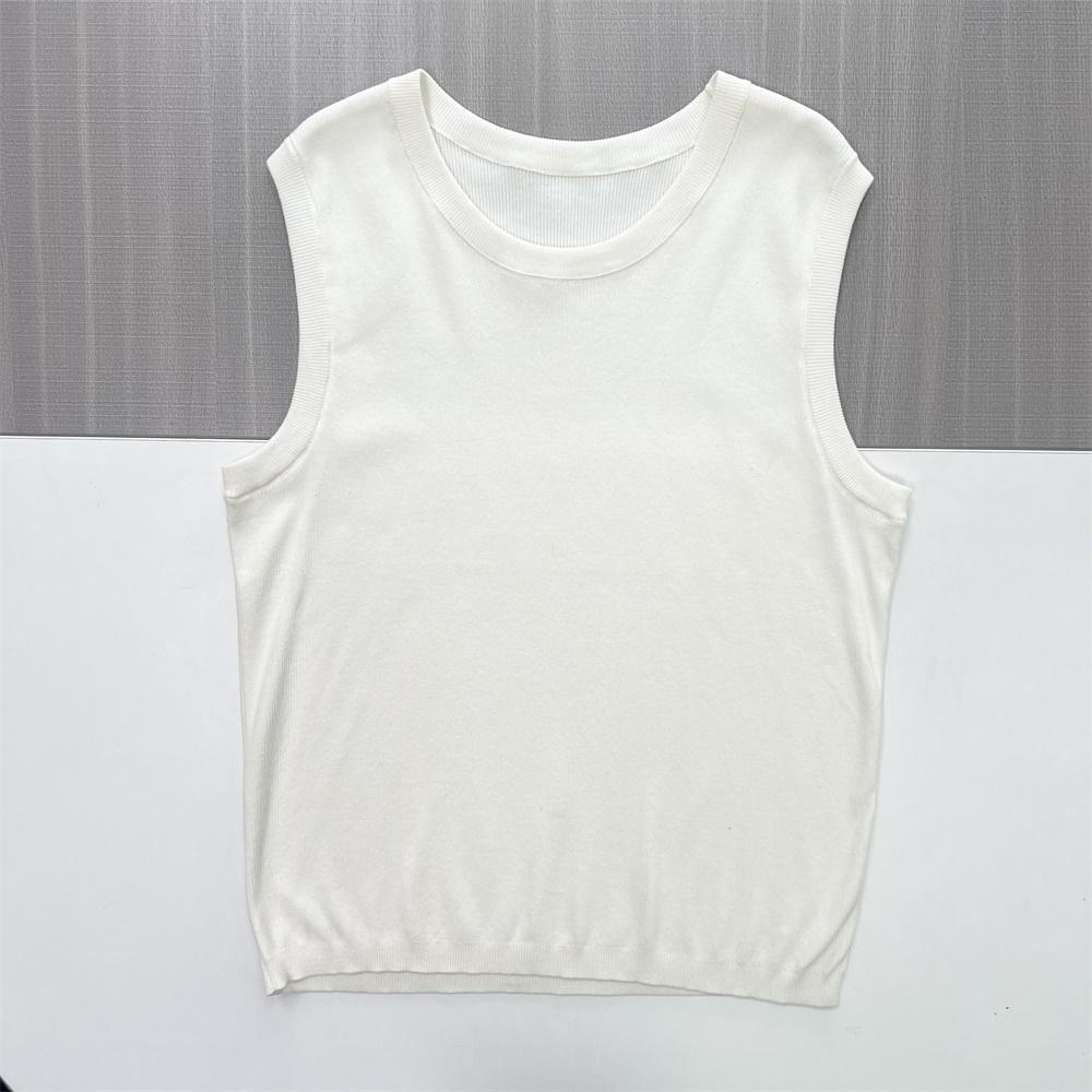 Женский белый трикотажный топ без рукавов с круглым вырезом в рубчик - индивидуальный минималистский дизайн