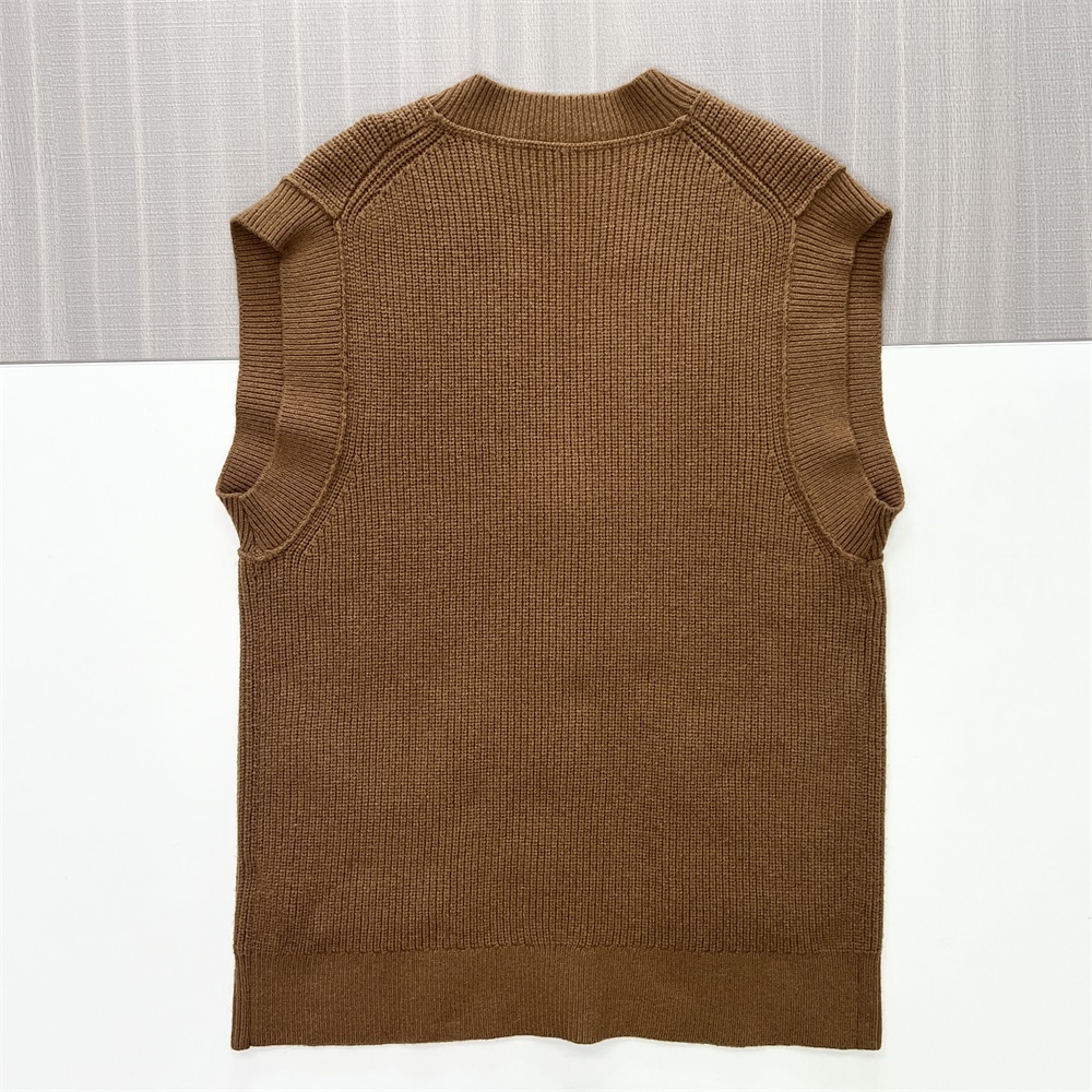 Женский жилет без рукавов в рубчик верблюжьего цвета с V-образным вырезом и пуговицами спереди - индивидуальный изысканный дизайн
