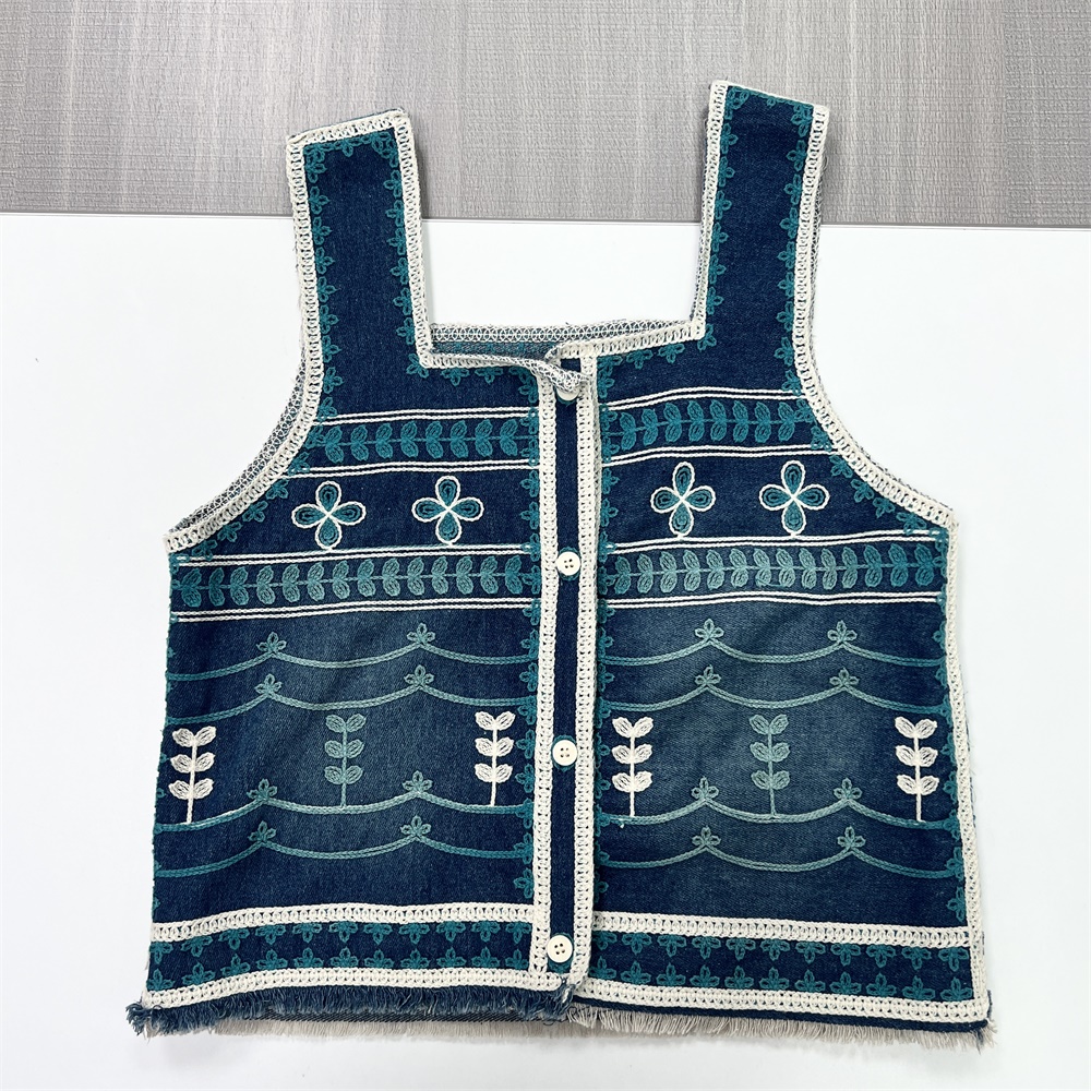 Женский жилет без рукавов с вышивкой цвета индиго - индивидуальный дизайн в народном стиле ручной работы