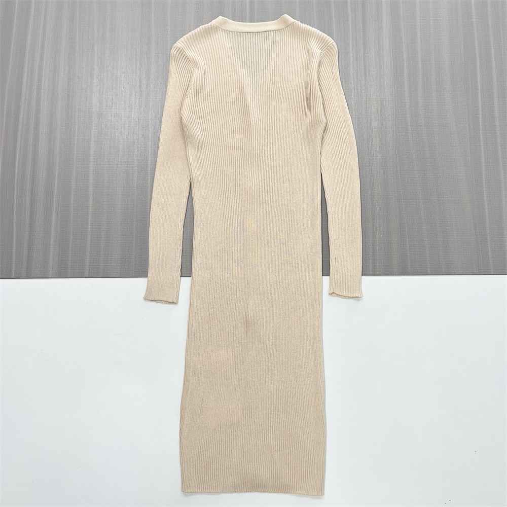 Женское бежевое макси-платье в рубчик с V-образным вырезом и пуговицами спереди - Приталенный элегантный дизайн на заказ