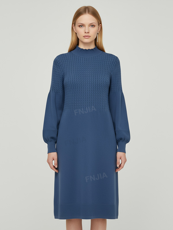 Женское темно-синее трикотажное платье миди с имитацией шеи - элегантный текстурированный дизайн на заказ
