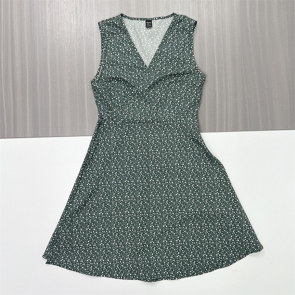 Женское мини-платье без рукавов с V-образным вырезом и цветочным принтом цвета лесной зелени - индивидуальный женственный повседневный дизайн