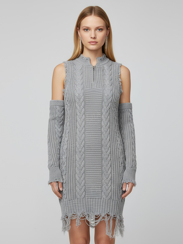 Женское серое мини-платье из трикотажа-канта с открытыми плечами и бахромой - необычный дизайн одежды