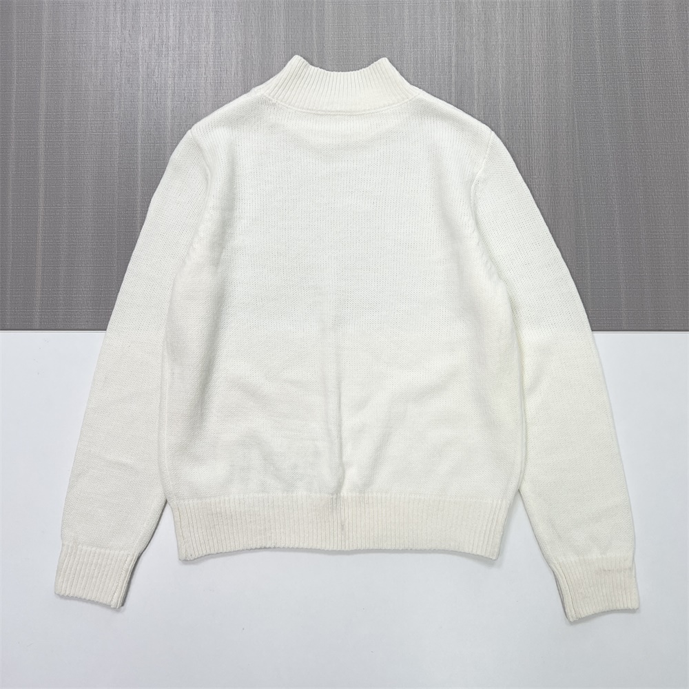Женский свитер-водолазка оверсайз в рубчик цвета слоновой кости с высоким воротом - уютная одежда в стиле минимализма на заказ