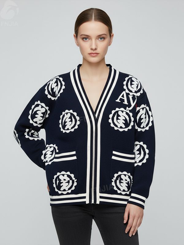 Женский темно-синий вязаный кардиган с рисунком 