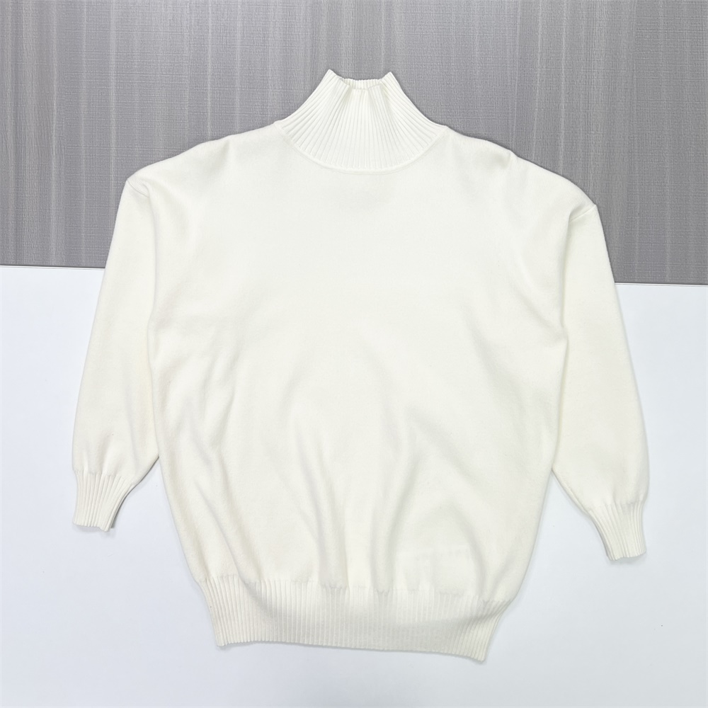 Женский свитер-водолазка оверсайз цвета слоновой кости с высоким воротом и пышными рукавами - Элегантная повседневная одежда на заказ