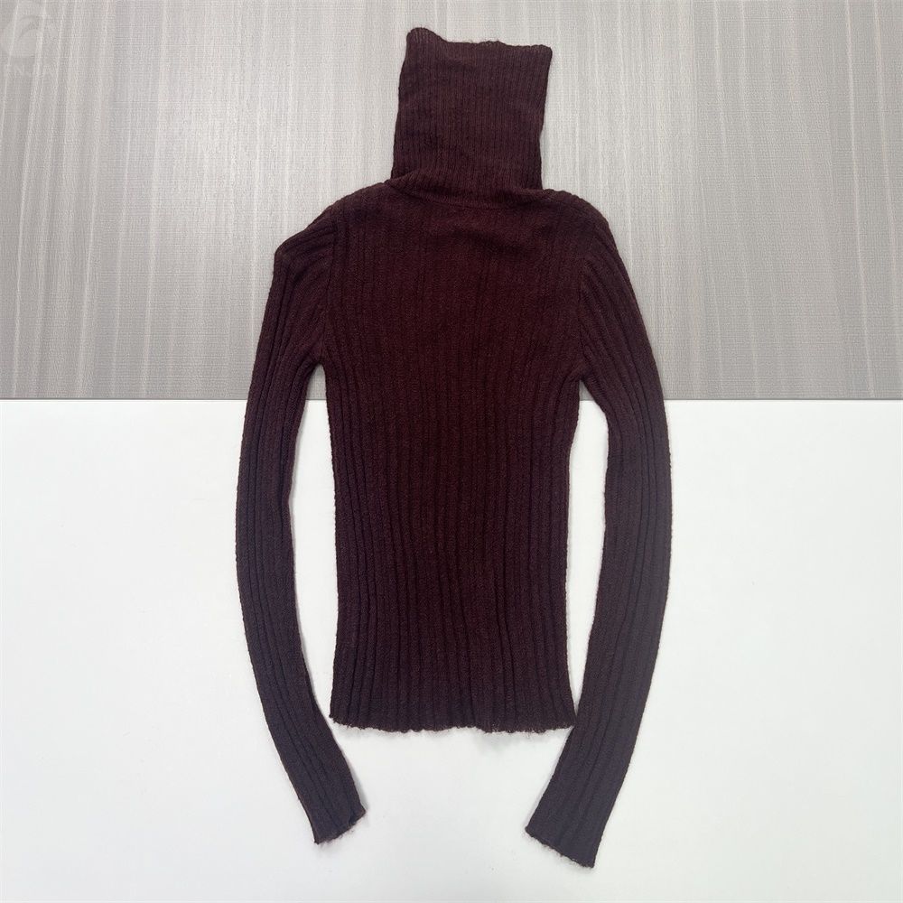 Женский кардиган-водолазка бордового цвета из трикотажа в рубчик с воротником-стойкой и пуговицами спереди - Элегантная повседневная одежда на заказ