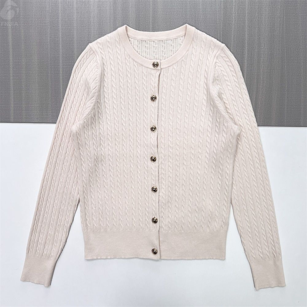 Женский бежевый кардиган с круглым вырезом из плотной вязки - классическая текстурированная одежда на заказ