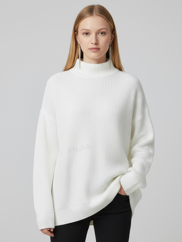 Женский свитер-водолазка оверсайз в рубчик цвета слоновой кости с высоким воротом - уютная одежда в стиле минимализма на заказ