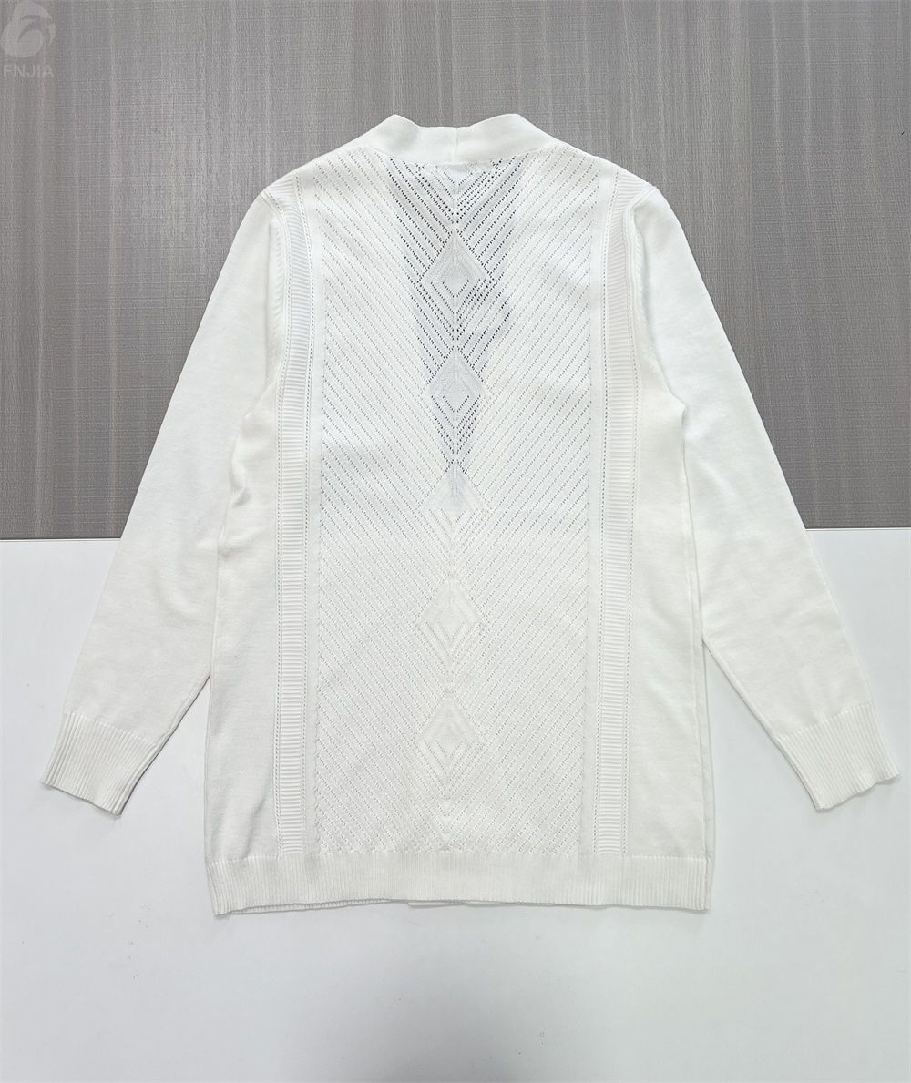 Женский белый кардиган удлиненной вязки с открытой передней частью и рисунком сзади