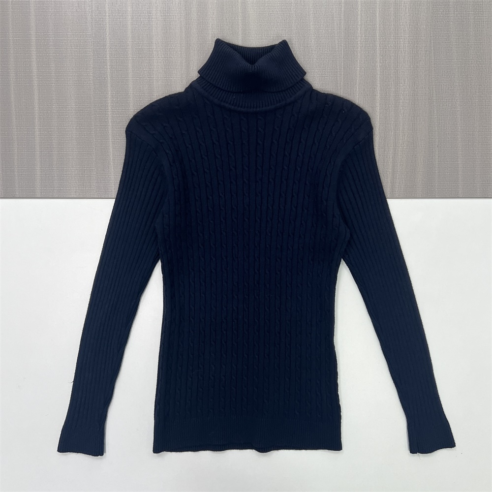 Женский темно-синий свитер-водолазка из трикотажа в рубчик с высоким воротом - классическая повседневная одежда на заказ