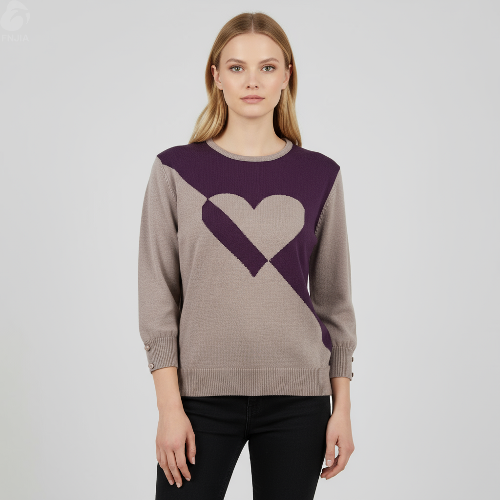 Женский вязаный свитер серо-коричневого и сливового цветов с сердечками (круглый вырез горловины, рукав 3/4 с манжетой на пуговицах)