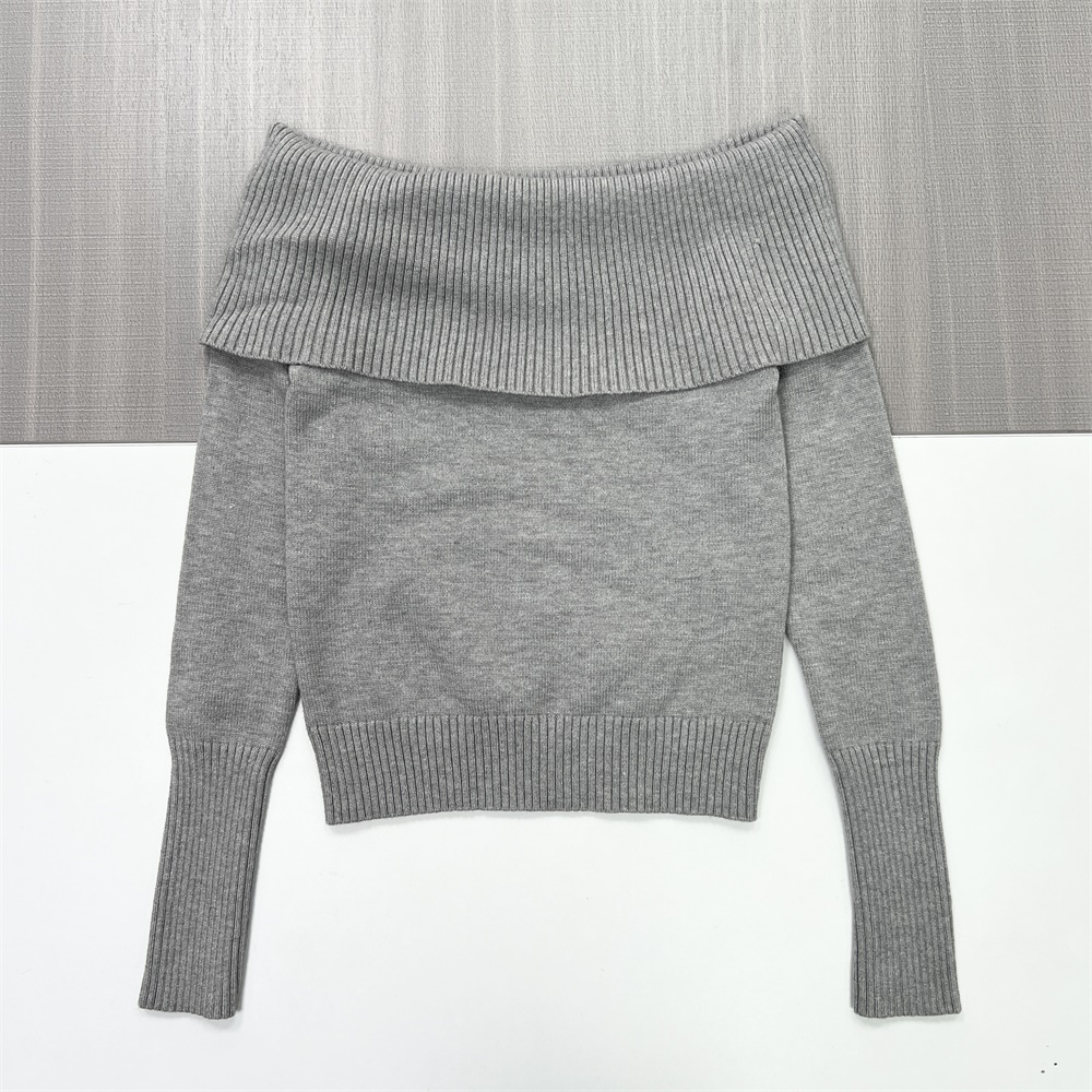 Женский укороченный свитер из трикотажа в рубчик с открытыми плечами (многоцветные варианты)