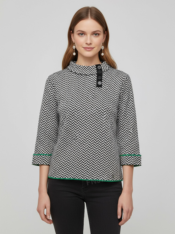 Женский черно-белый вязаный топ в елочку (воротник-стойка, рукав 3/4 с зеленой отделкой)