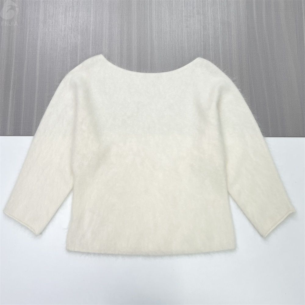 Женский вязаный свитер кремового цвета с вырезом лодочкой (мягкая ворсистая текстура, рукава 3/4)