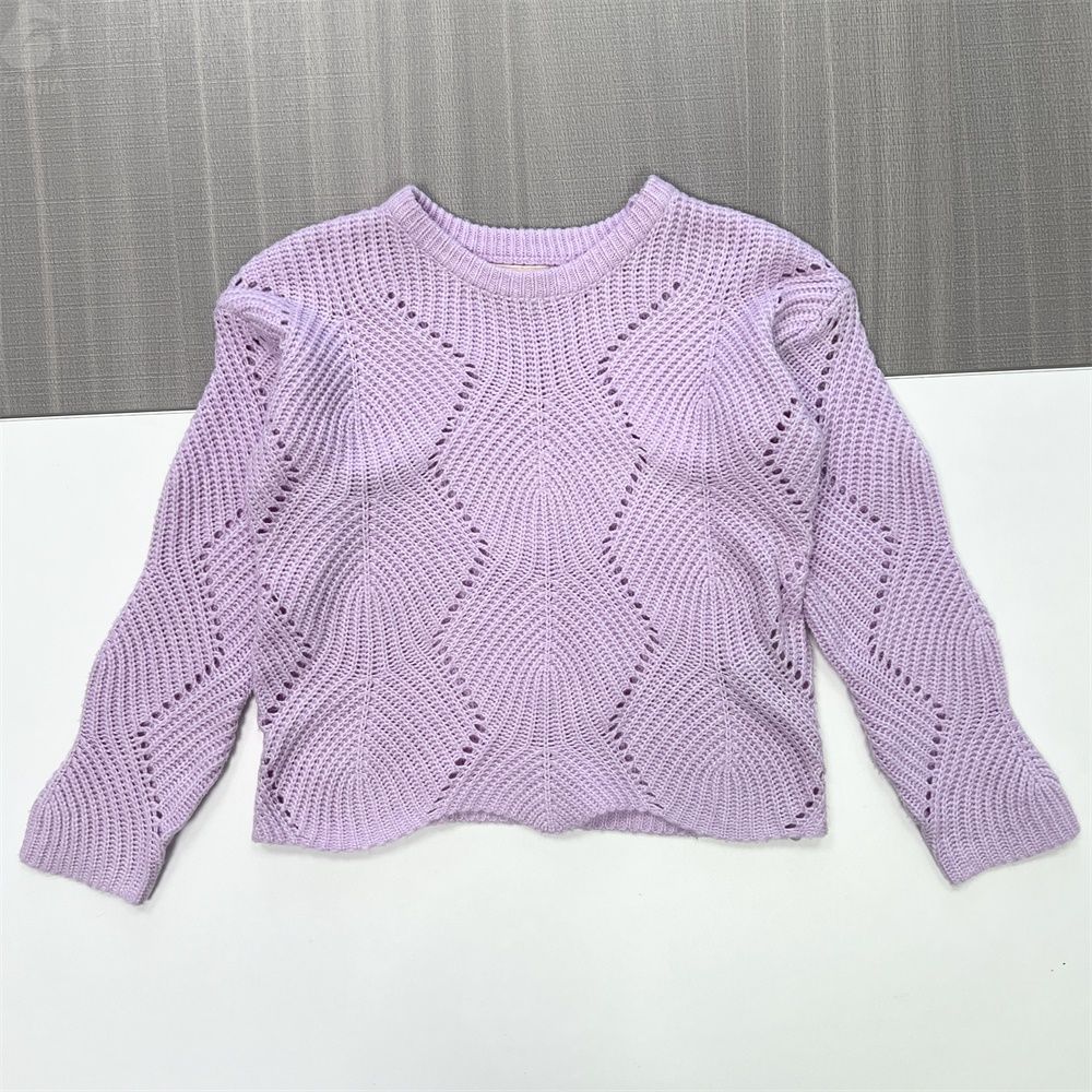 Женский свитер ажурной вязки лавандового цвета (круглый вырез, укороченный крой оверсайз)