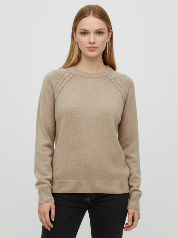 Женский бежевый вязаный свитер с круглым вырезом горловины (шлевки на плечах, приталенный дизайн)